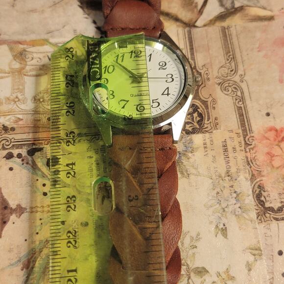 Classic Unbranded Quartz Wristwatch White Dial, Brown Faux Leather Band - Picture 10 of 10